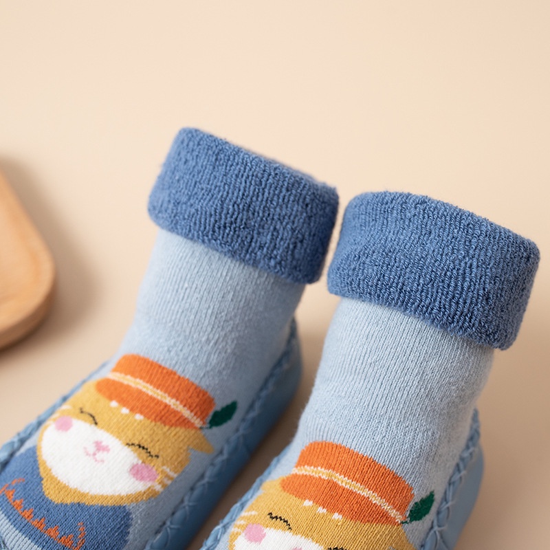 Vớ Cotton Đế Cao Su Dày Dặn In Họa Tiết Hoạt Hình Vui Nhộn Thời Trang Mùa Đông Cho Bé Gái Sơ Sinh
