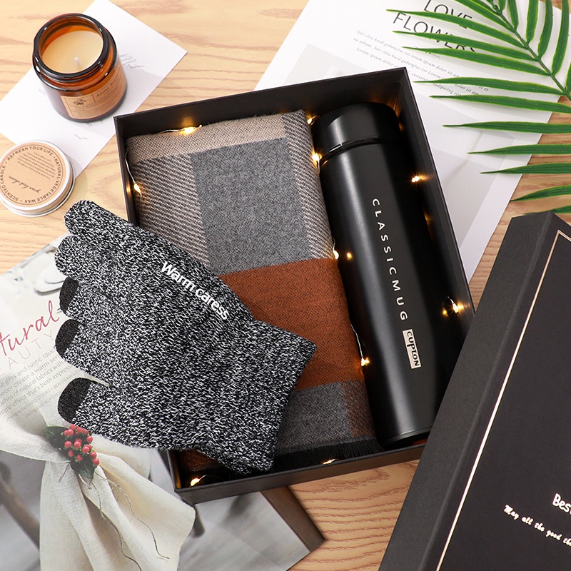 Quà tặng giáng sinh cho bạn nam