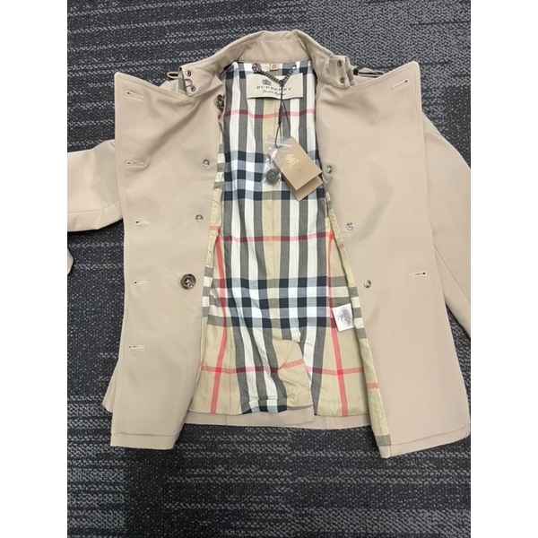 Áo khoác măng tô bbr kaki dáng ngắn QCCC