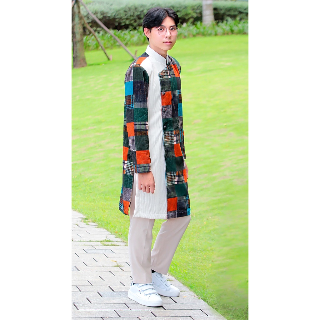 Áo dài nam cách tân màu caro phối phong cách vintage hoài cổ