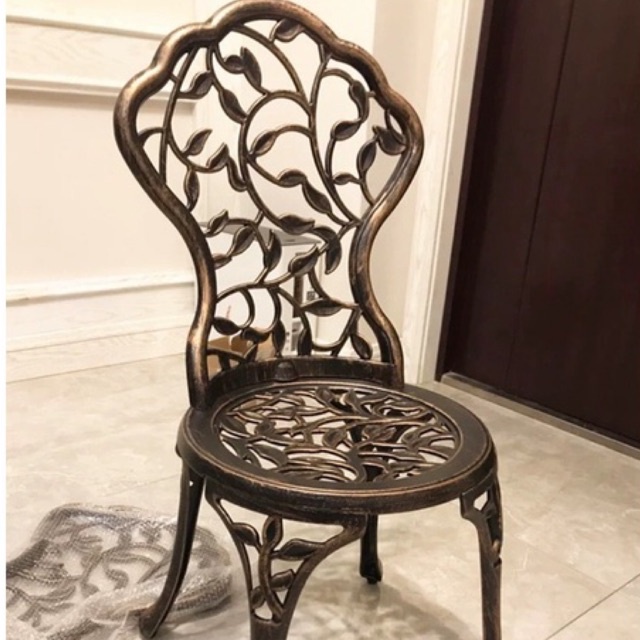 Bàn ghế nhôm đúc nhập khẩu TG02