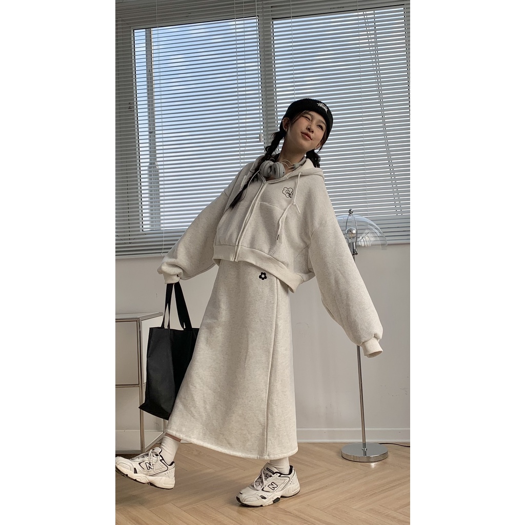 Chân váy nỉ midi thêu hoa Lolliemade TKC20 LOLLIE STUDIO