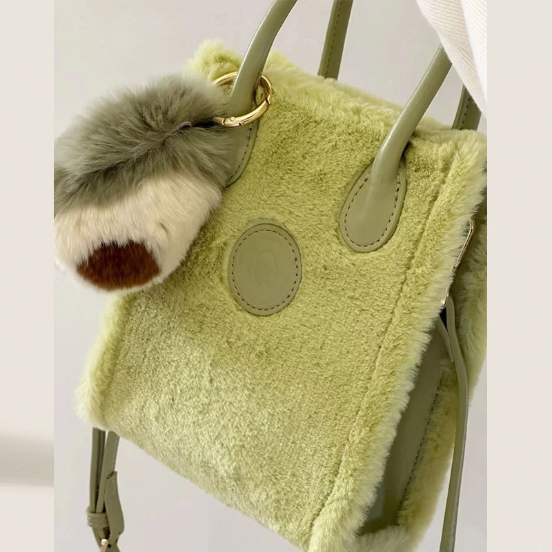 Túi Đeo Chéo Phủ Lông Màu Xanh Bơ Thời Trang Mới 2022