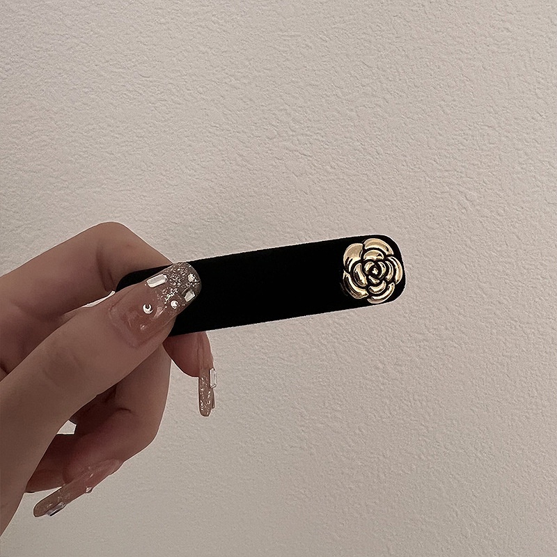 Kẹp Tóc Nhung Đen Đính Hoa Trà Phong Cách Retro Pháp Cao Cấp Cho Nữ