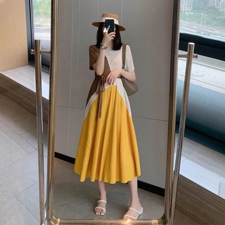 Váy xếp li phong cách Miyake Độ đàn hồi cao Thanh lịch Đi lại nữ Ánh sáng đơn giản Phong cách trưởng thành Siêu nhẹ Mùa hè Phong cách mới In xếp li dáng rộng Thời trang cổ tròn sang trọng Màu sắc phù hợp ngắn-