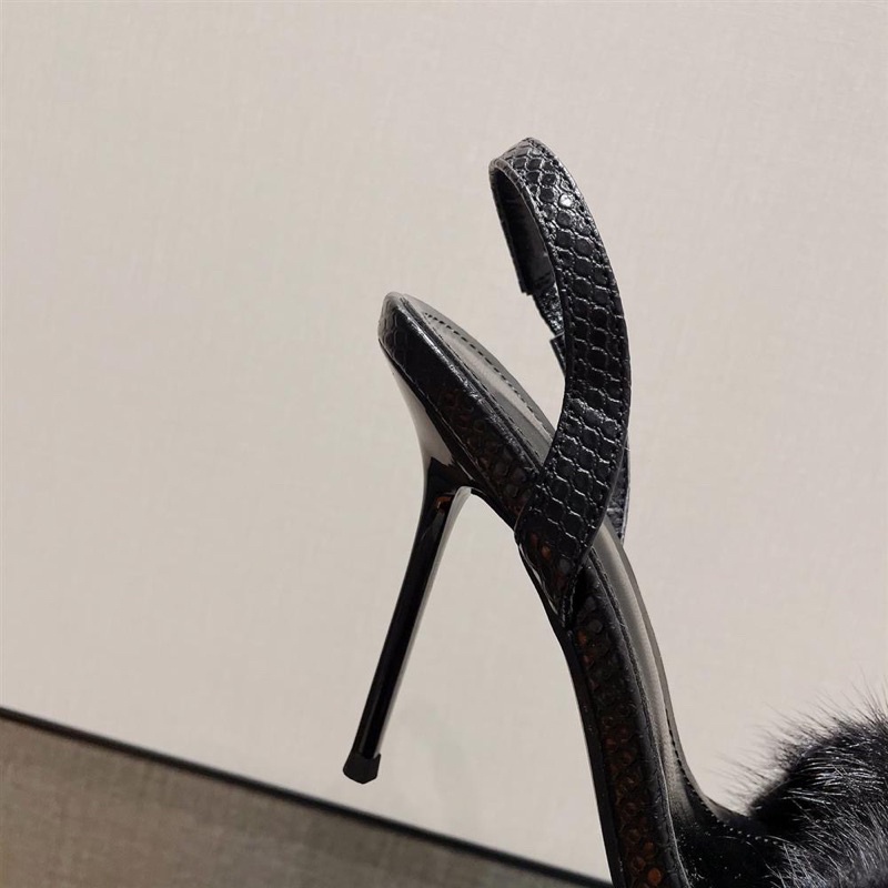 Sandals Cao Gót Da Rắn Đính Lông Cao 8cm