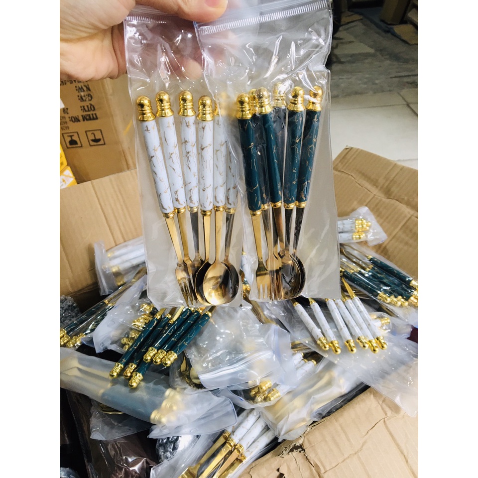 Sét 6 thìa dĩa ăn mạ vàng sang trọng cán cầm sứ cẩm thạch trang trí bàn ăn gia đình, nhà hàng phong cách hiện đại