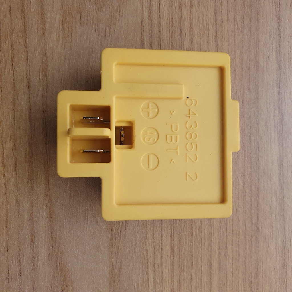 Chân pin 14.4V-18V Makita