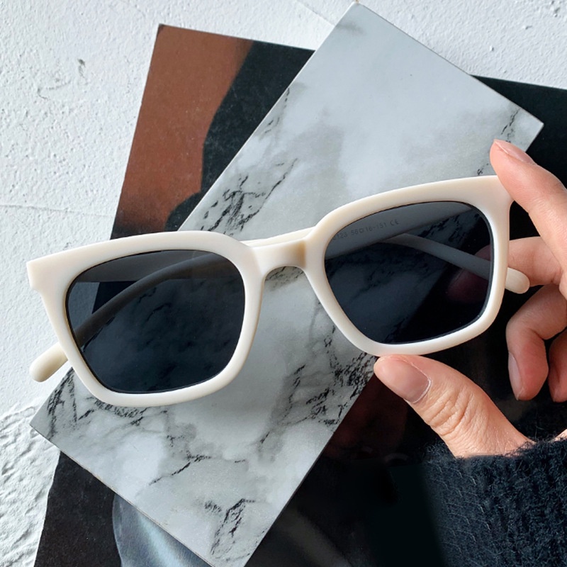 Kính Mát Gọng Vuông Bằng Nhựa Nhiều Màu Sắc Đầy Cá Tính