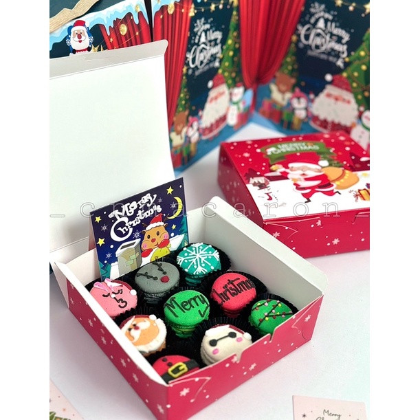 Hộp 9 bánh macaron noel ( ghi chữ theo yêu cầu )