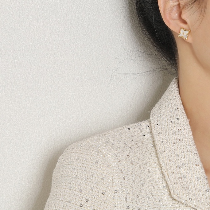 Bông Tai Hình Vỏ Sò Thời Trang Cao Cấp Dành Cho Nữ