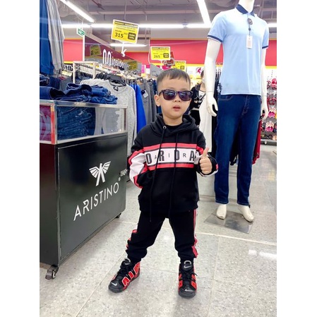 Bộ nỉ da cá jordan.