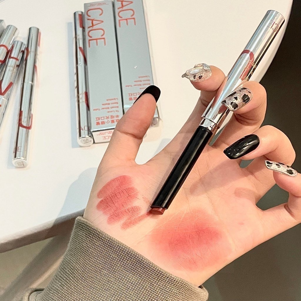 Son Lì CACE Love Dưỡng Ẩm Chống Khô Môi Thiết Kế Vỏ Màu Bạc Thời Trang Mùa Thu