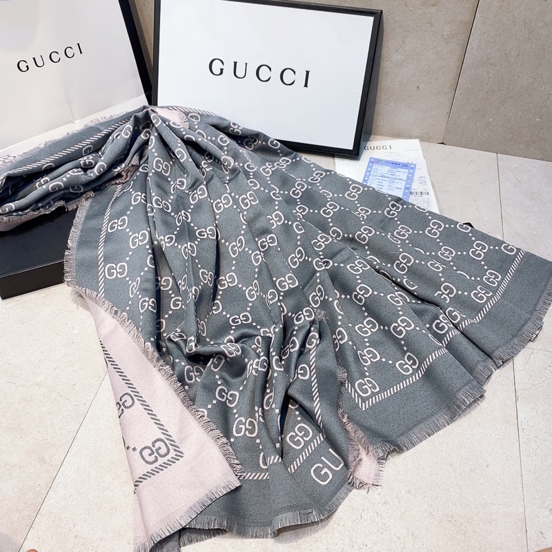 Khăn choàng gấm tằm phong cách GC sang trọng dành cho nữ