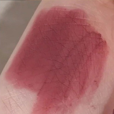 Son Môi Nhung Lì Kháng Nước Lâu Trôi Mềm Mượt Thiết Kế Vỏ Họa Tiết Dâu Tây Dễ Thương