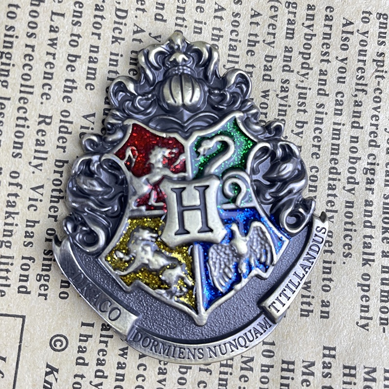 Huy Hiệu Kim Loại Từ Tính Hình harry potter gryffindor hogwarts slytherin hufflepuff Cá Tính