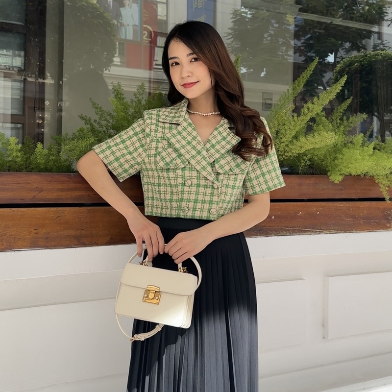 A30: Áo vest karo xanh