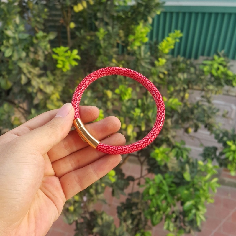 Vòng tay phong thuỷ da cá đuối