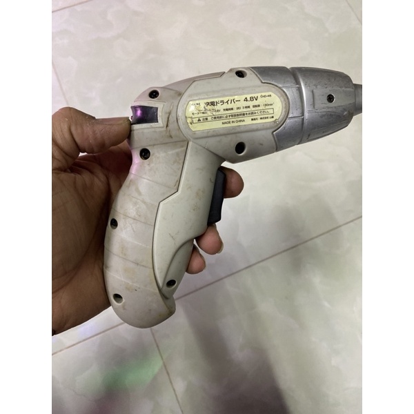máy vặn vít pin sạc mini tốc độ chậm nội địa nhật đã sử dụng đầu vít lục giác 6,35mm thông dụng