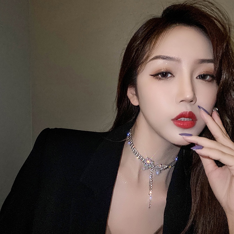 Vòng Cổ choker Đính Đá Kim Cương Nhân Tạo Hình Bướm Lớn Thời Trang Dành Cho Nữ