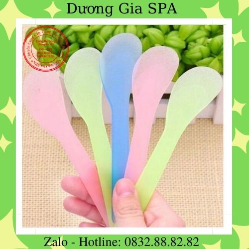 Thìa nhựa. thìa pha mặt nạ, dùng trong spa