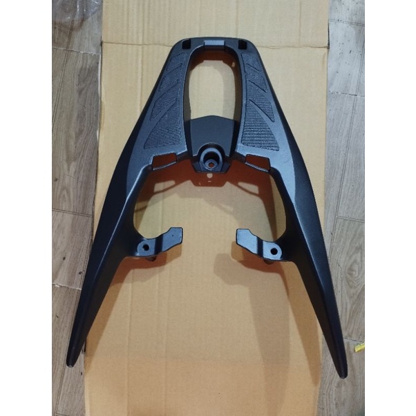 Cảng vario 160 nhôm đút nguyên khói