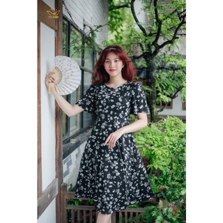 Đầm xòe thời trang trung niên TTV1210 TTV Store thiết kế đi chơi đi tiệc cổ tròn khoét V tay loe đen hoa trắng