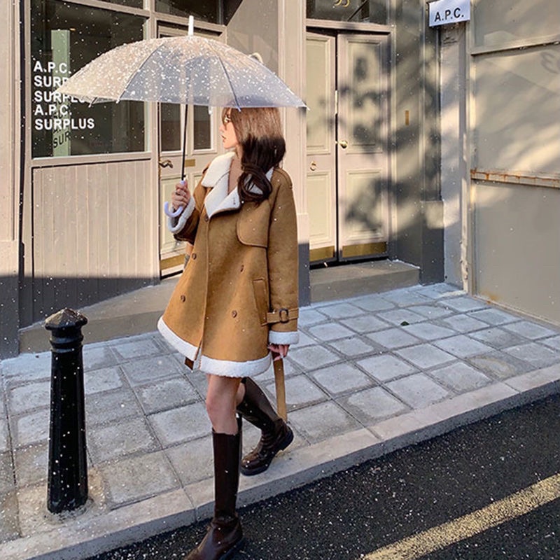 Áo khoác da lộn màu nâu dáng dài lót lông siêu ấm phong cách Hàn quốc