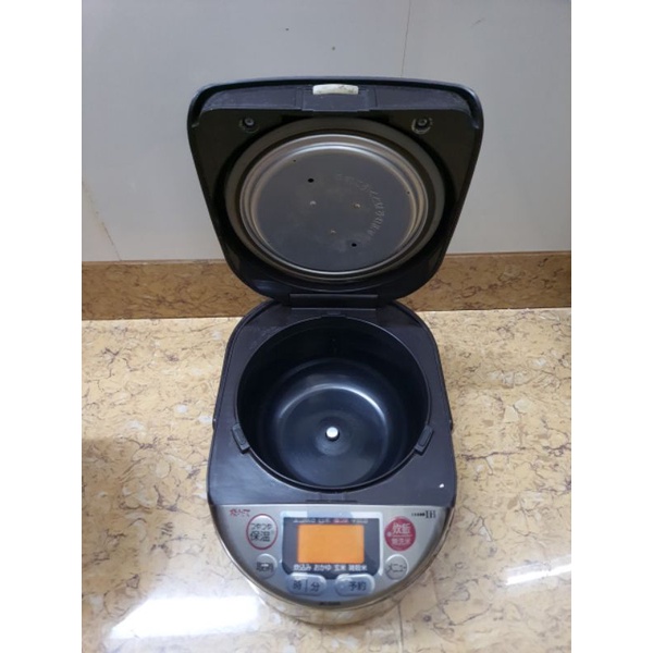 Nồi cơm điện cao tần Tiger 0.5l