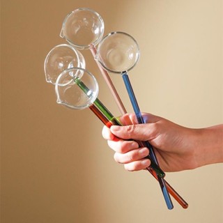 Muỗng/ thìa đong thủy tinh chịu nhiệt cán dài màu sắc có vòi rót, phụ kiện chụp ành thức ăn,cafe decor