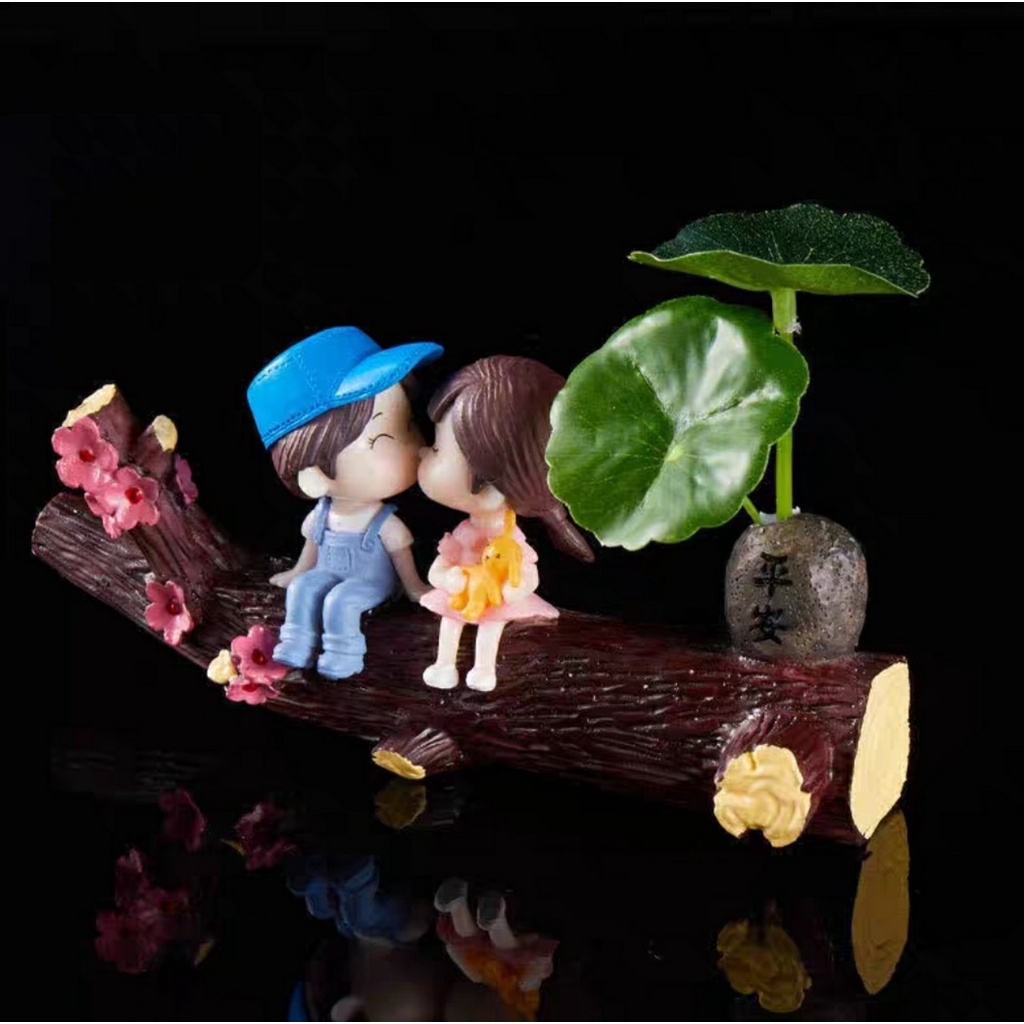 Bảng gắn số điện thoại để taplo xe hơi họa tiết cặp đôi tình nhân đáng yêu