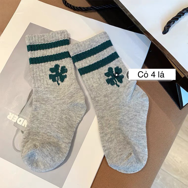 Set 4 đôi tất Thể thao cao cổ cho bé họa tiết kẻ sọc in hình cỏ 4 lá phối đồ cực ngầu cho bé