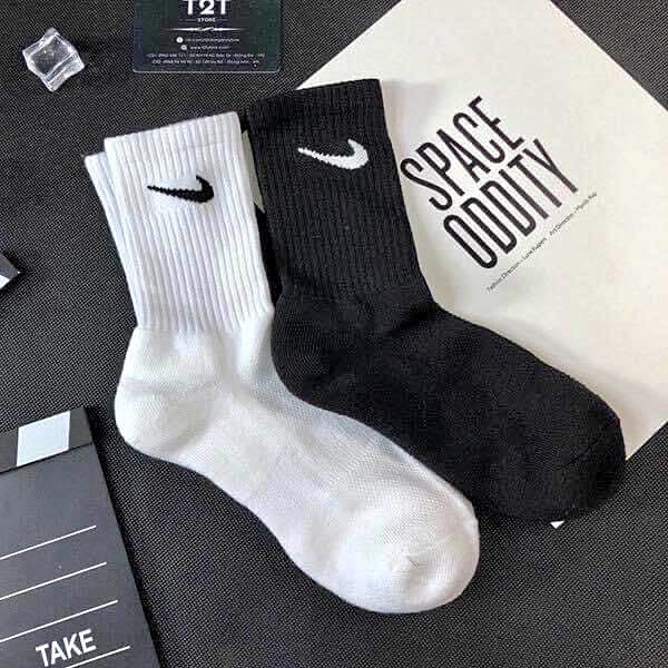 Tất Nike thể thao