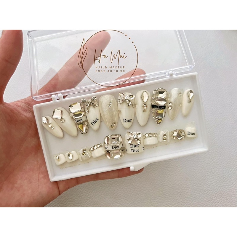 bộ nail box tay chân trắng đính đá sang