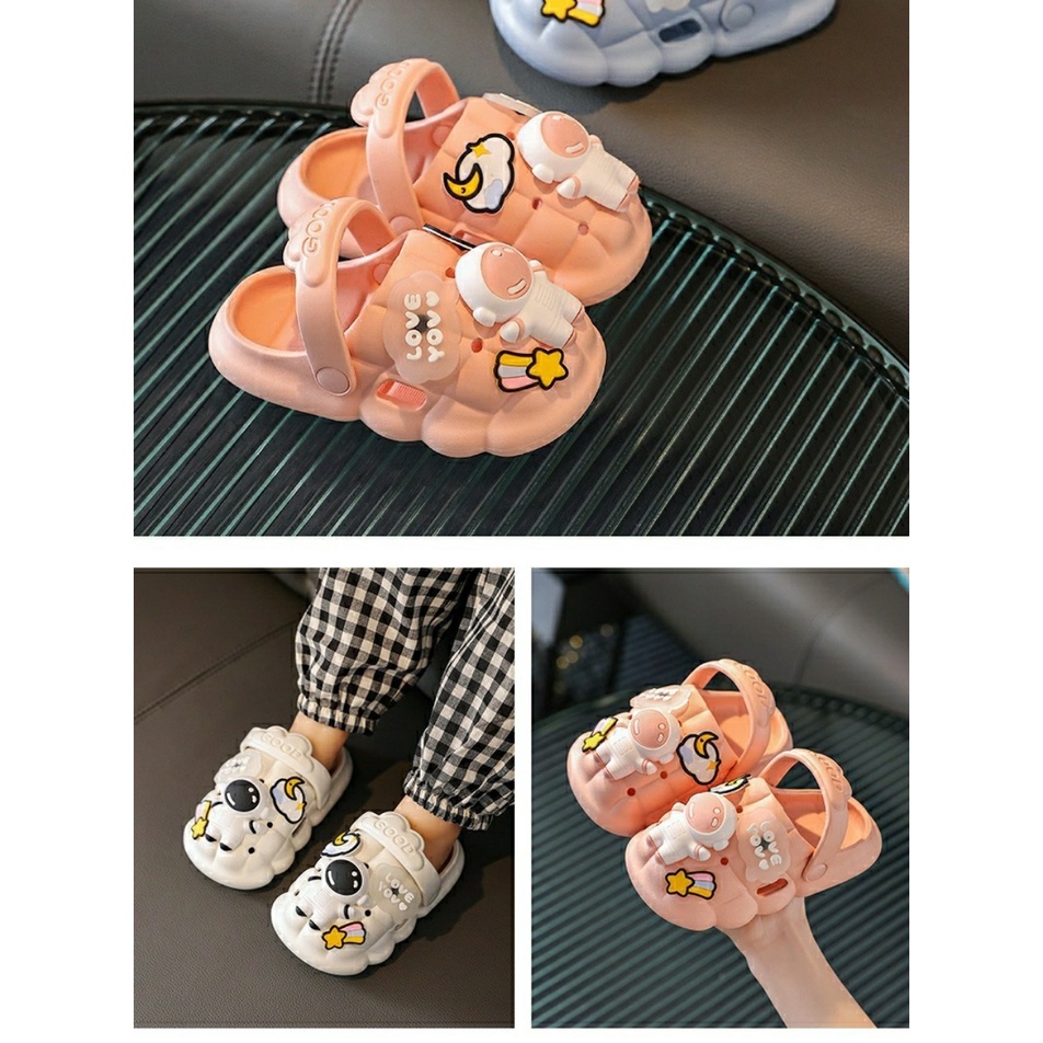 Dép sục CROSS dành cho bé trai, bé gái họa tiết PHI HÀNH GIA chống trượt SC07