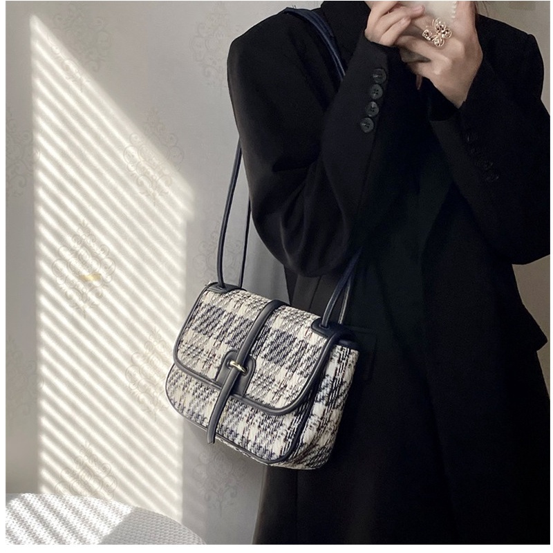 Mischa Túi Đeo Vai Bằng Vải Lông Sức Chứa Lớn Họa Tiết Kẻ Sọc Thời Trang Dành Cho Học Sinh