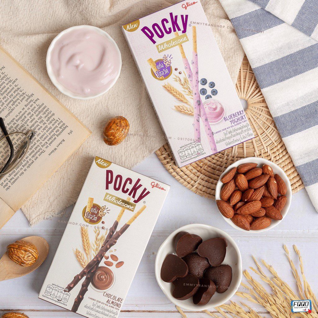 Bánh Que Phủ Kem Glico Pocky Ngon Khỏe Đẹp Vị Socola Hạnh Nhân Và Sữa Chua Việt Quất 36gr/hộp - Nhập Khẩu Thái Lan