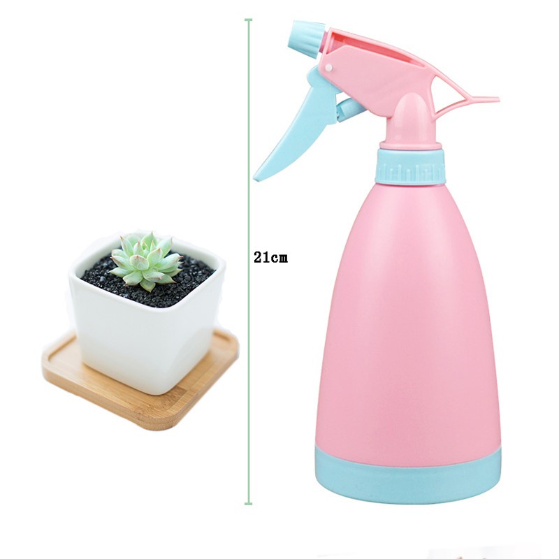 Bình xịt bóp tay 500ml phù hợp với phun xịt xà phòng, nước rửa kính và tưới cây ở qui mô rất nhỏ.