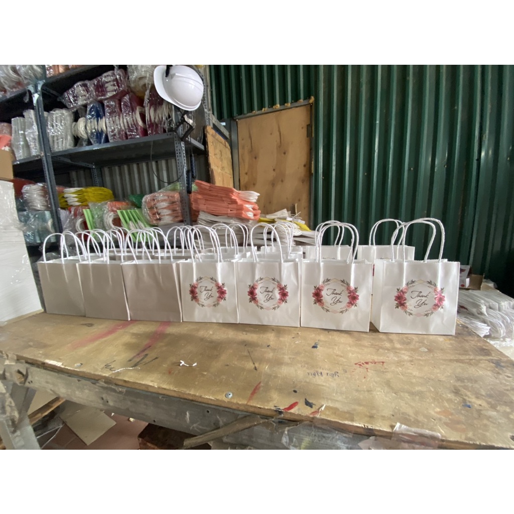 set 10 cái Túi giấy KRAFT NHẬT 15x14x5 cm quai giấy xoắn cao 150 ngang 143 hông 50 mm