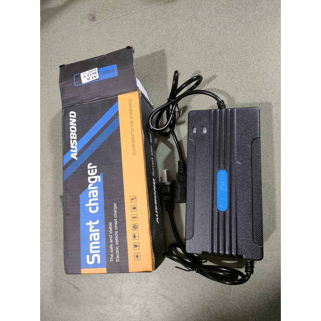 Bộ Sạc 24v 12AH xe đạp điện mini E-Scooter , sạc đầu vuông