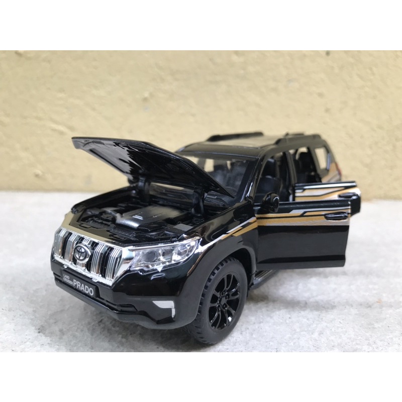 Mô hình xe ô tô Land Cruiser PRADO 2022 1:32