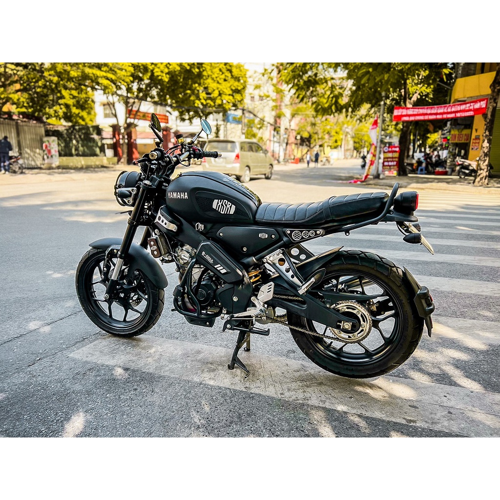 Dán chống trượt bình xăng cho Yamaha XSR155.