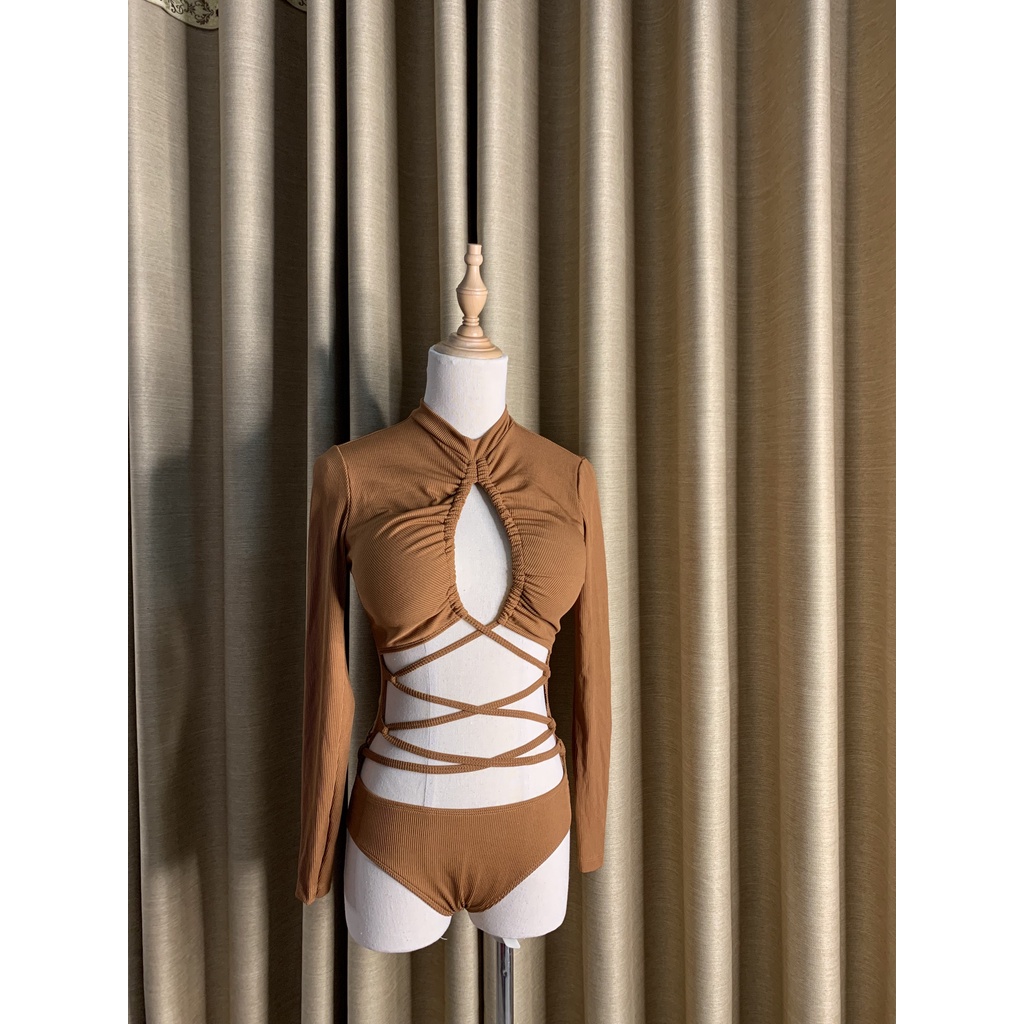 Bộ bikini dài tay cắt xẻ eo cổ quả trám quyến rũ hàng sẵn BM05