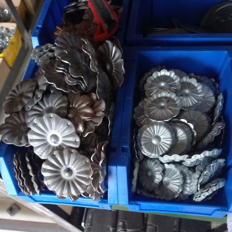 Hoa sắt Mỹ thuật - Cúc nhiều kích cở