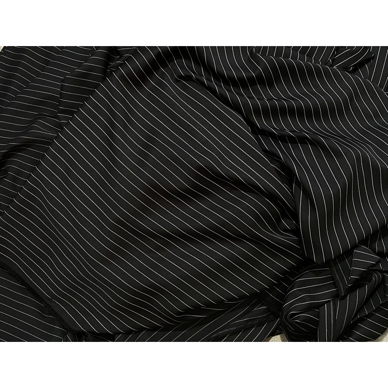 LIMITED quần kẻ dáng dài màu đen