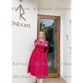 Váy xoè thêu cổ