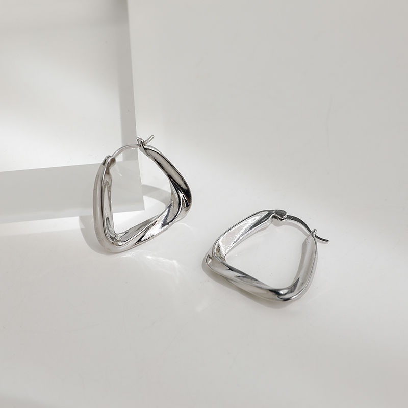 Khuyên Tai Kim Loại Hình Tam Giác Cao Cấp