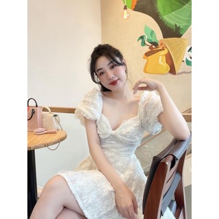 Đầm ren trắng xoắn ngực