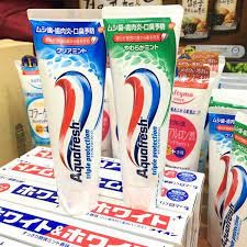 Kem đánh răng Aquafresh Nhật Bản