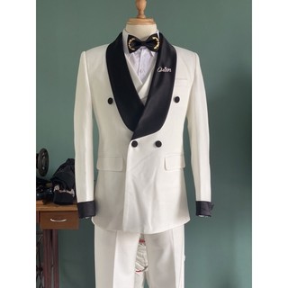 vest nam tuxedo mầu trắng cổ bâu đen
